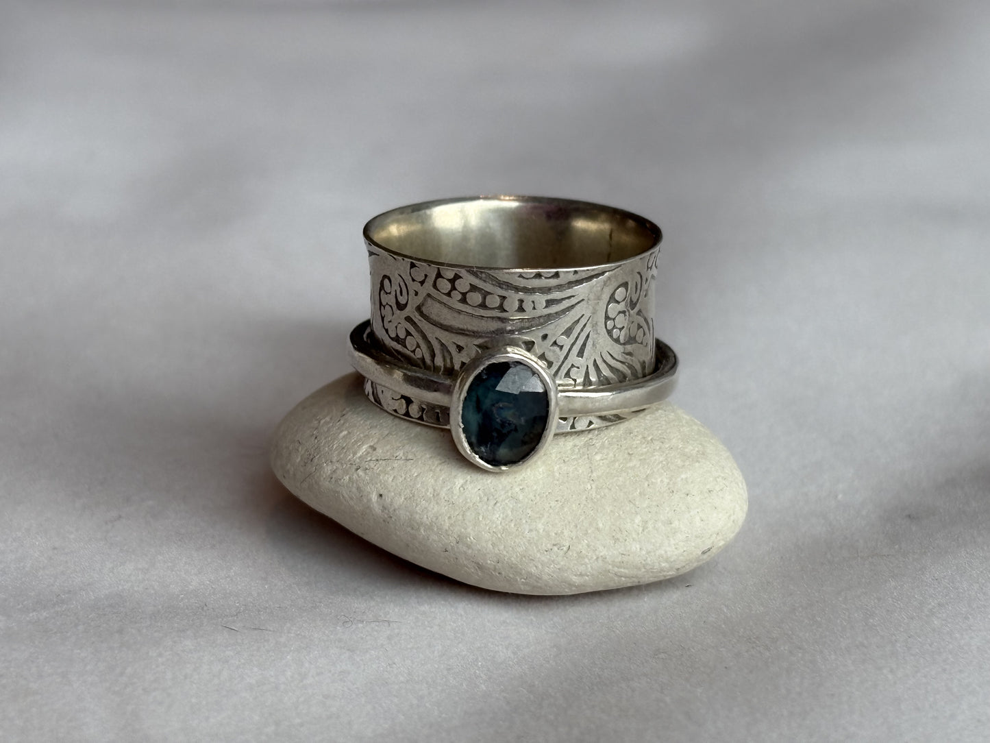 Teal Moss Kyanite Breaker Waves Spinner Ring