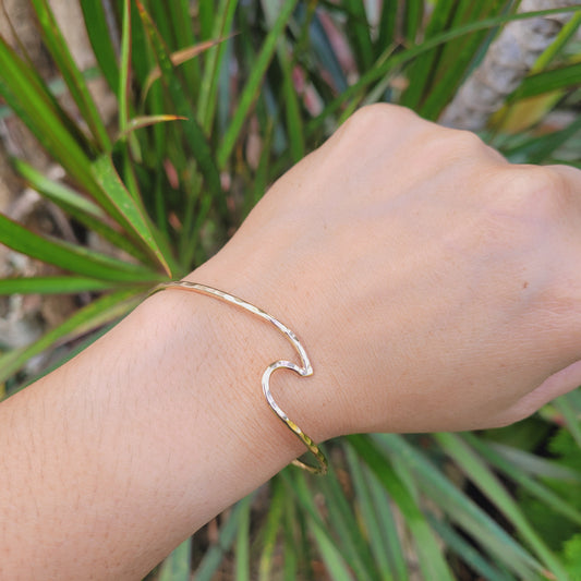 Gold Nåpu Bangle