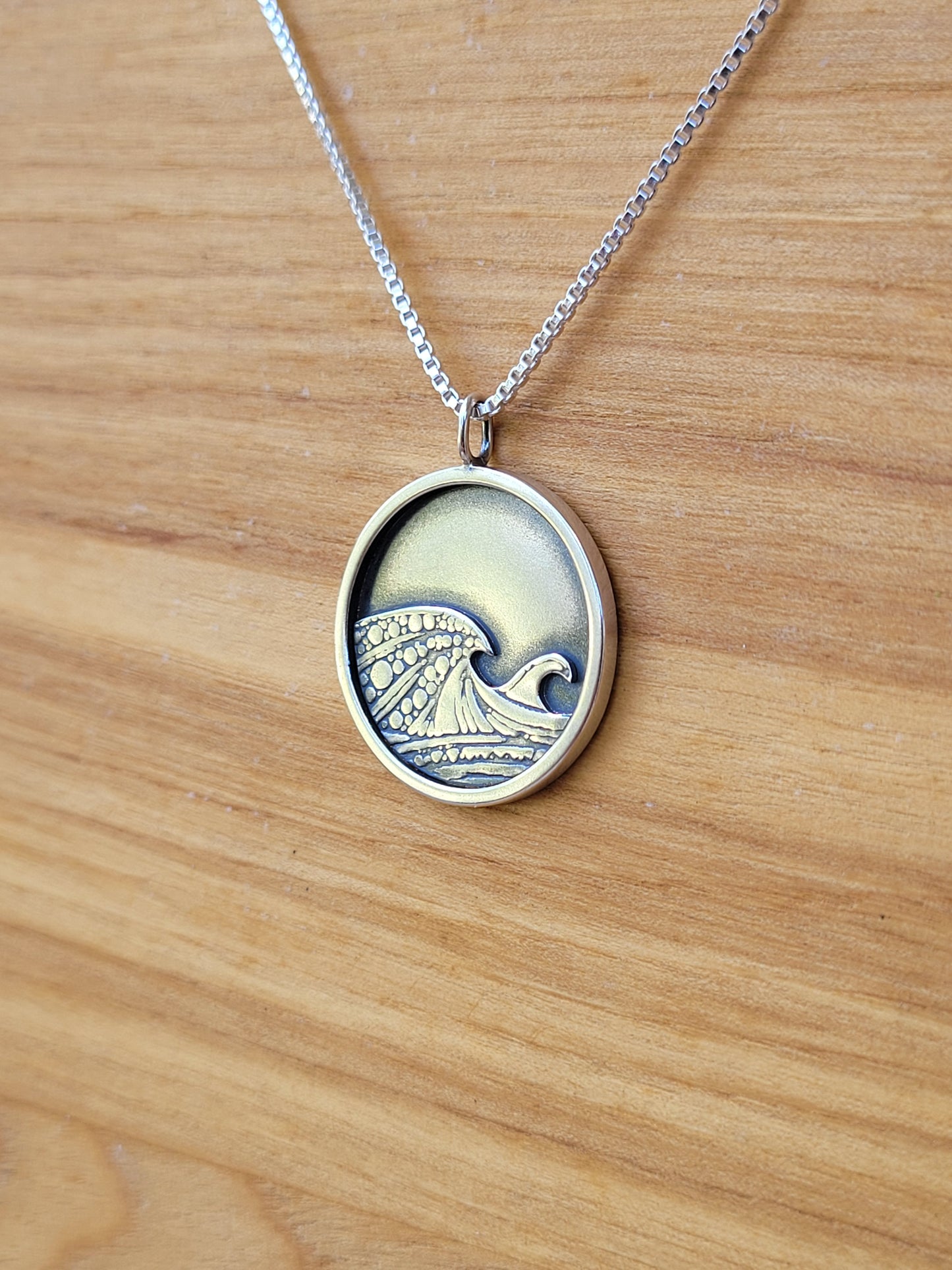 Nåpu Shadow Box Necklace