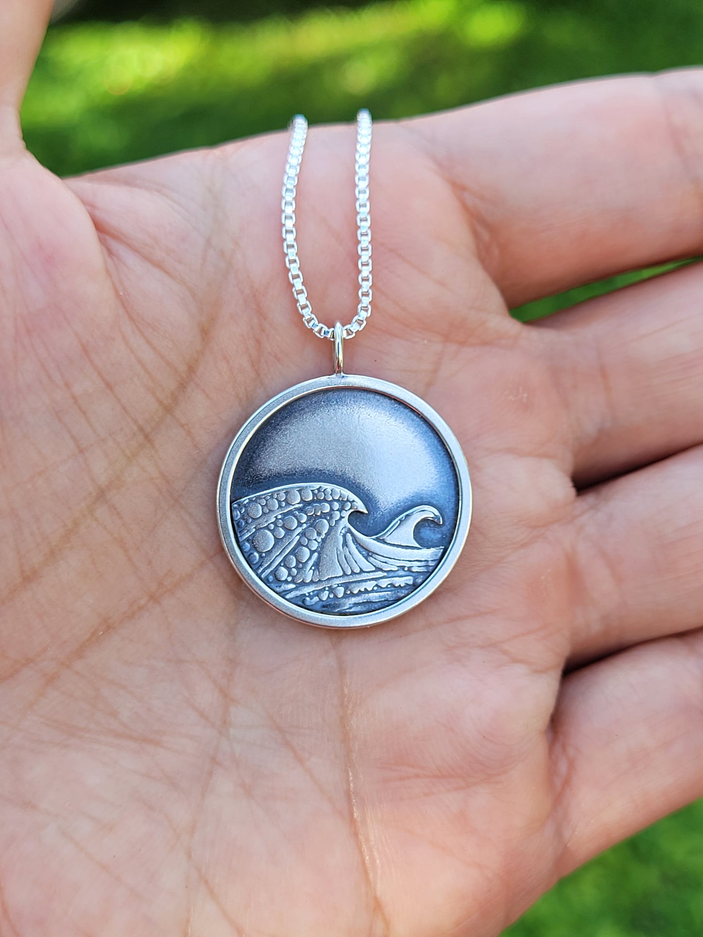 Nåpu Shadow Box Necklace