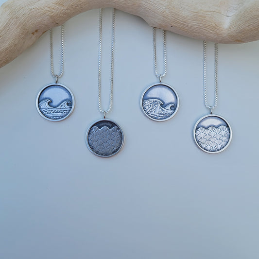 Nåpu Shadow Box Necklace